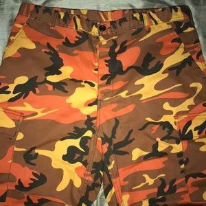 CAMO ROTHCO MILITARY BDU PANTS.